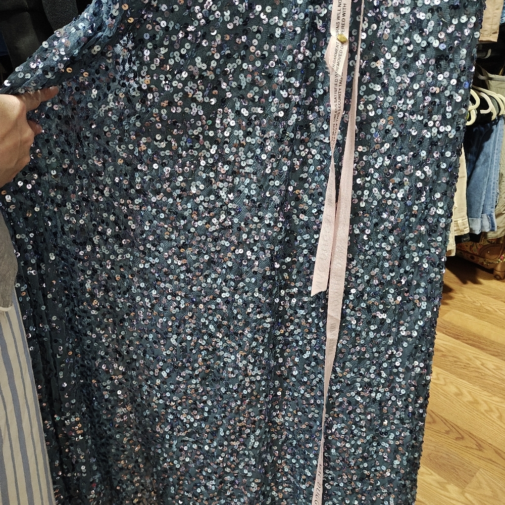 Mac Duggal Evening Gown Size 10 - Picture 9 of 9